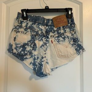 Levi's Women's Blue high waist acid wash Denim booty Shorts